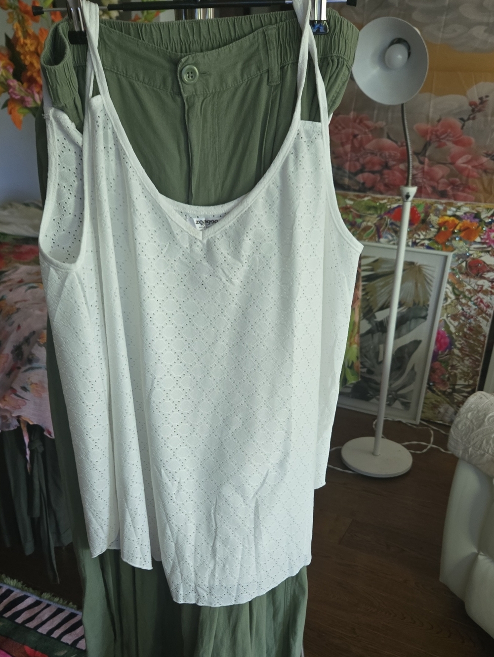zeagoo White Eyelet Camisole Tank